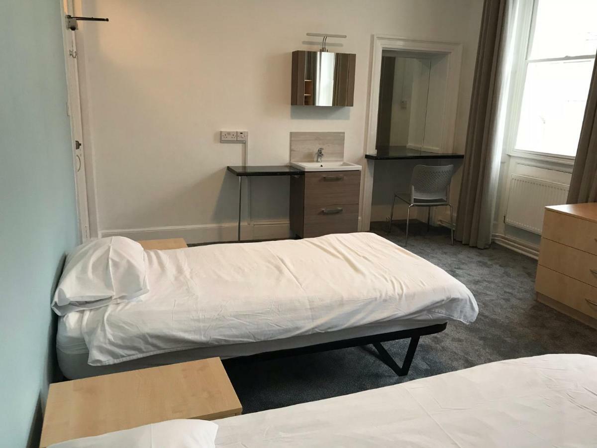 Number 6 Hotel Cheltenham Esterno foto